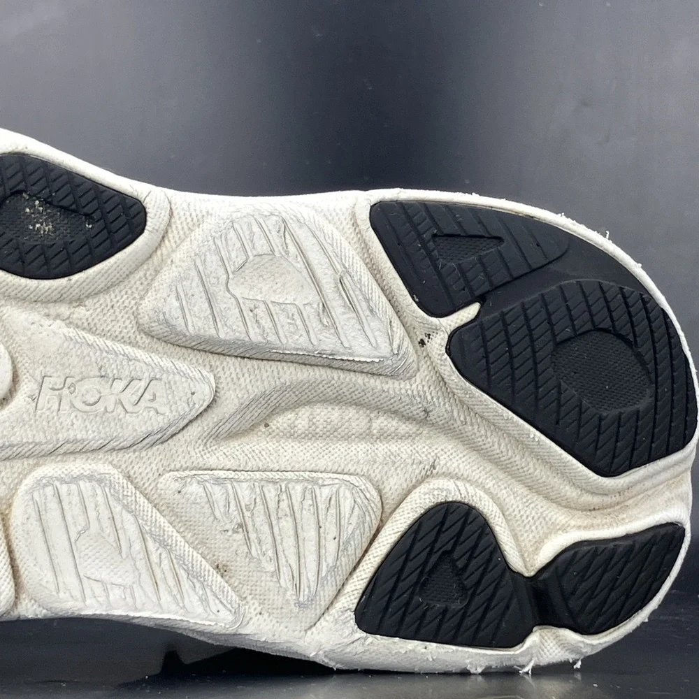 Hoka One One Clifton 10 Wide - Women's Size 7D 'Black/White' (1162050 BWHT)